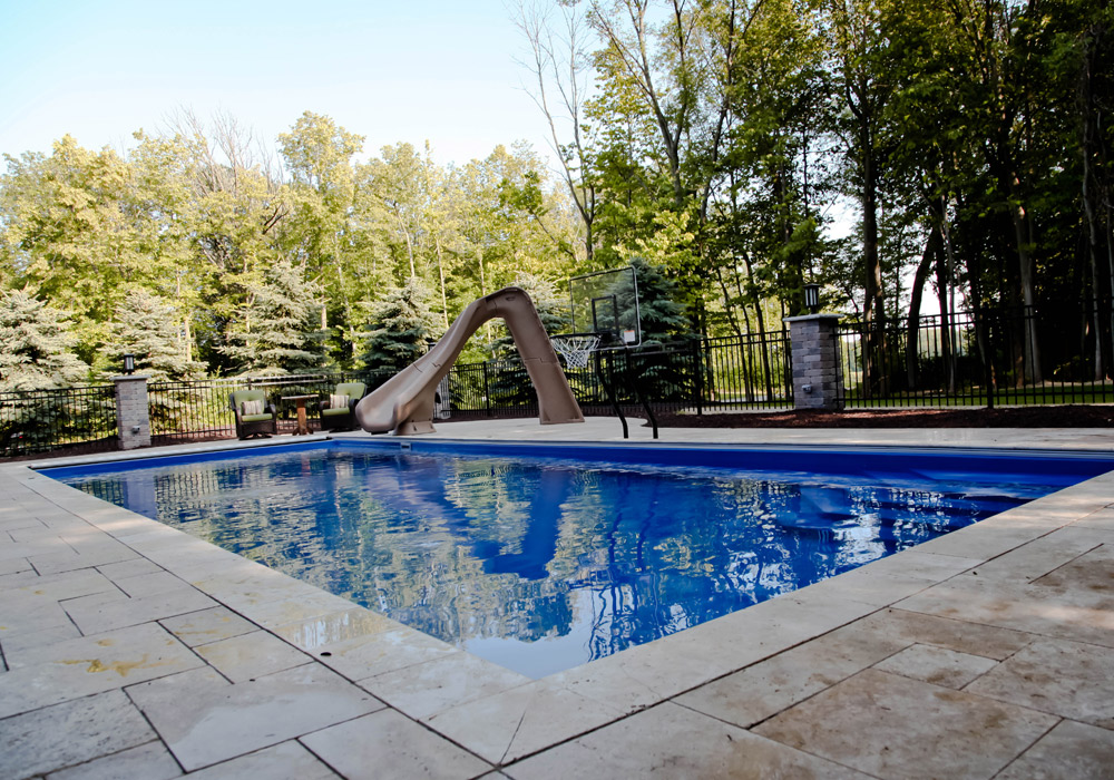 Custom outdoor living swimming pools Appleton