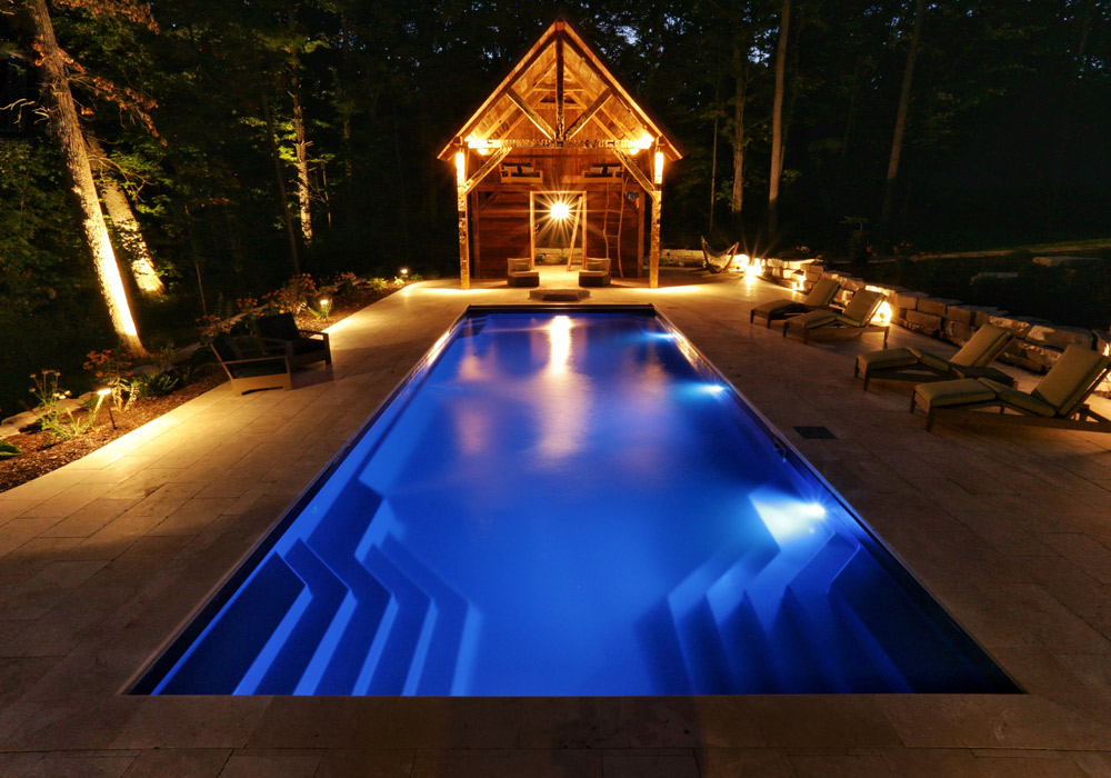 Custom outdoor living swimming pools company